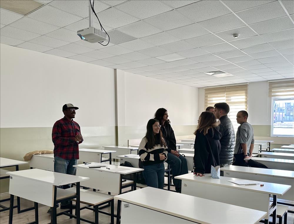 Yabancı Diller Yükskeokulu’nda “Food, Cooking and Eating” Temalı Speaking Club Düzenlendi.