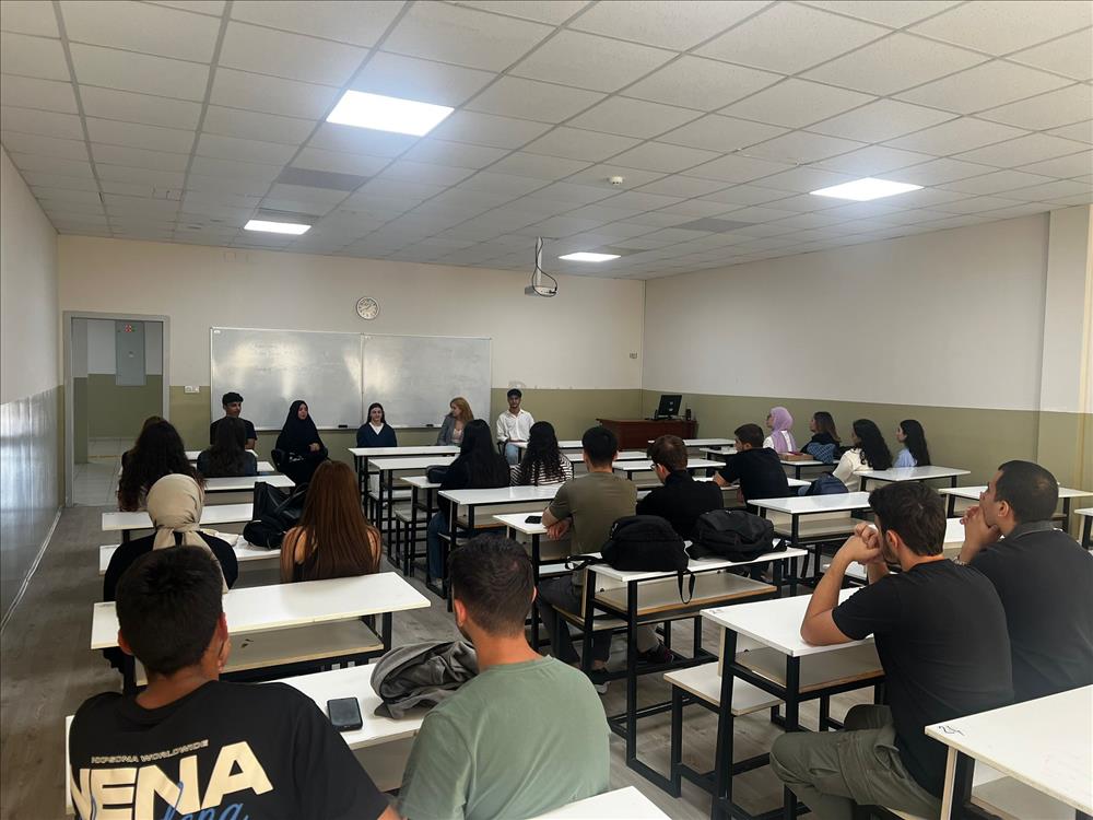 Yalova Üniversitesi Yabancı Diller Yüksekokulu’nda Mezun Söyleşisi Gerçekleştirildi