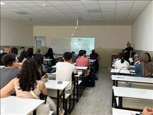 Yüksekokulumuzda “Erasmus ve Yurtdışı Eğitim Fırsatları” Bilgilendirme Toplantısı Gerçekleştirildi.