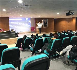 Yalova Üniversitesi Öğrencileri “Logical Fallacies” Etkinliğinde Buluştu